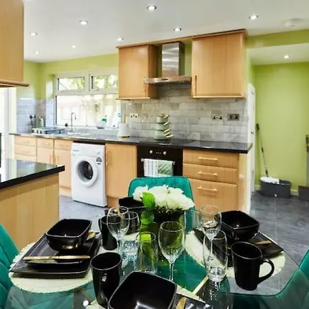 *little Haven In Leeds* ¤private Parking¤ Ensuite