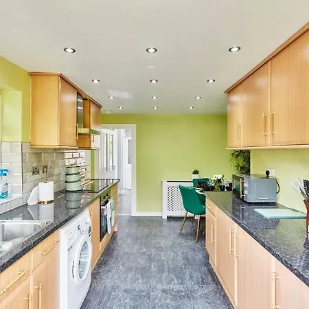 *little Haven In Leeds* ¤private Parking¤ Ensuite * Leeds (West Yorkshire)