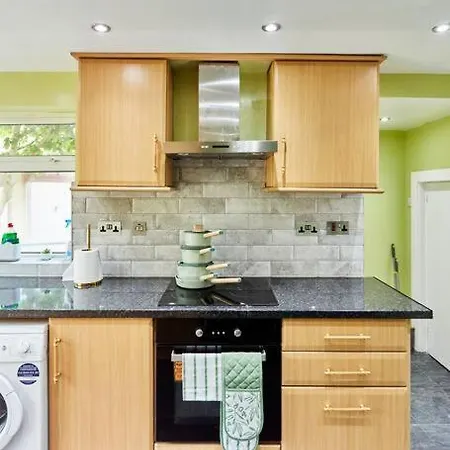 *little Haven In Leeds* ¤private Parking¤ Ensuite Leeds (West Yorkshire)