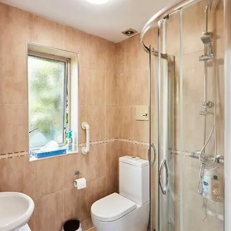 *little Haven In Leeds* ¤private Parking¤ Ensuite * Leeds (West Yorkshire)