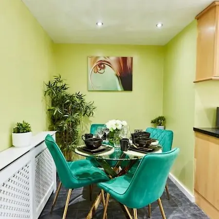 *little Haven In Leeds* ¤private Parking¤ Ensuite